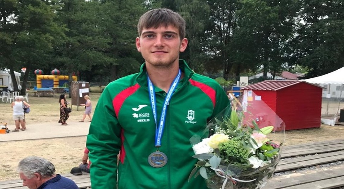 Maratona C1. Marco Oliveira do CN Prado entre os seis melhores do mundo